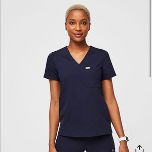 Figs scrubs set: navy, size SMALL